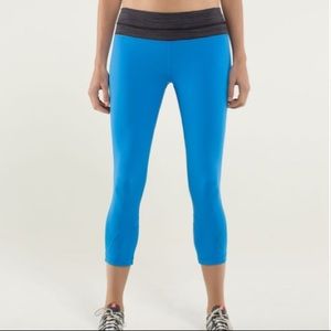 Lululemon Run: Inspire Crop II - Blue/Grey